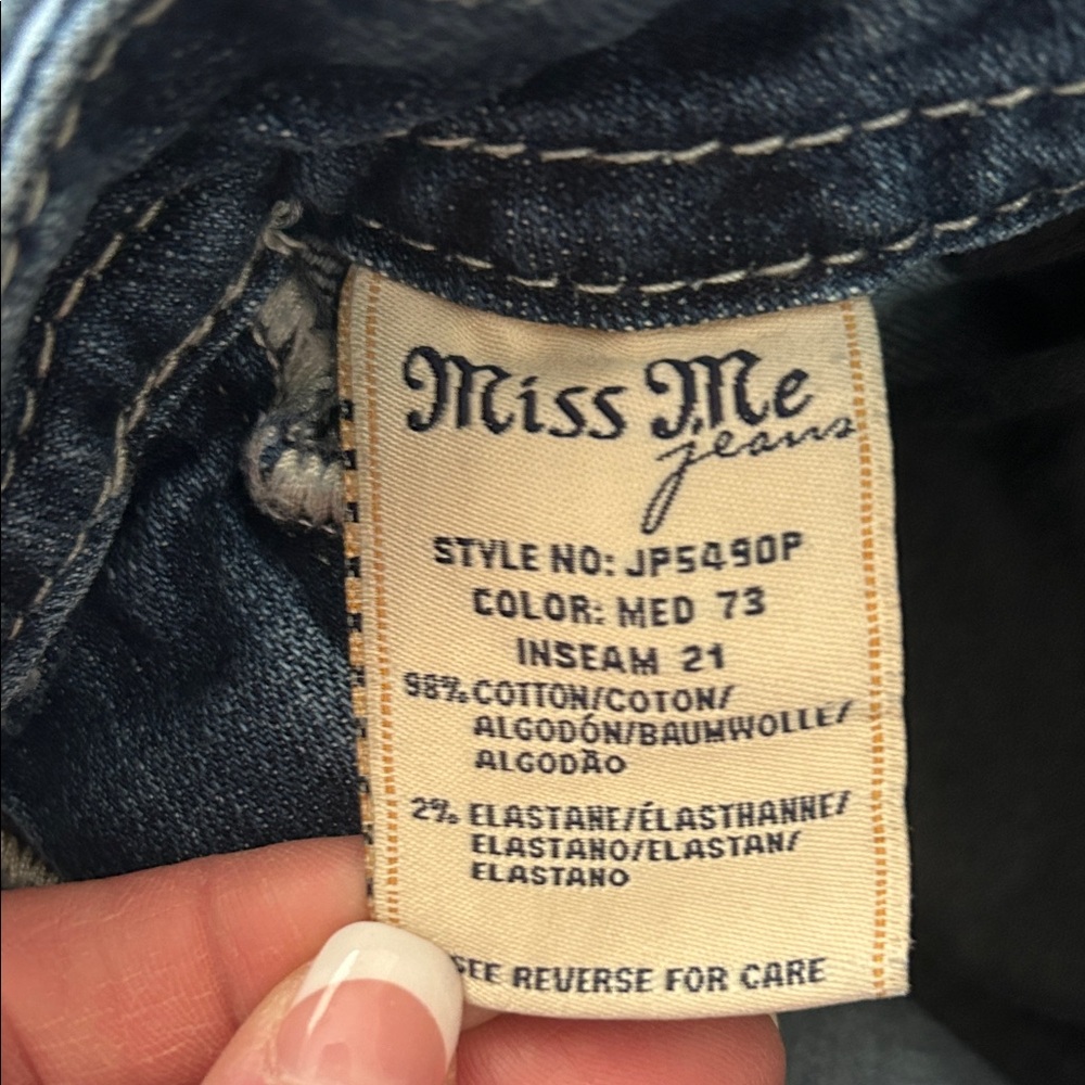 Miss Me⚜️Medium Blue Cropped Capri Jeans💙Cross Embellishment JP5490P Size 29 - Picture 9 of 14
